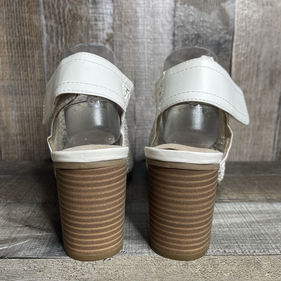 New Womens Sonoma Basset Hound White Faux Leather Woven Heeled Sandals Size 9.5 - Picture 4 of 8